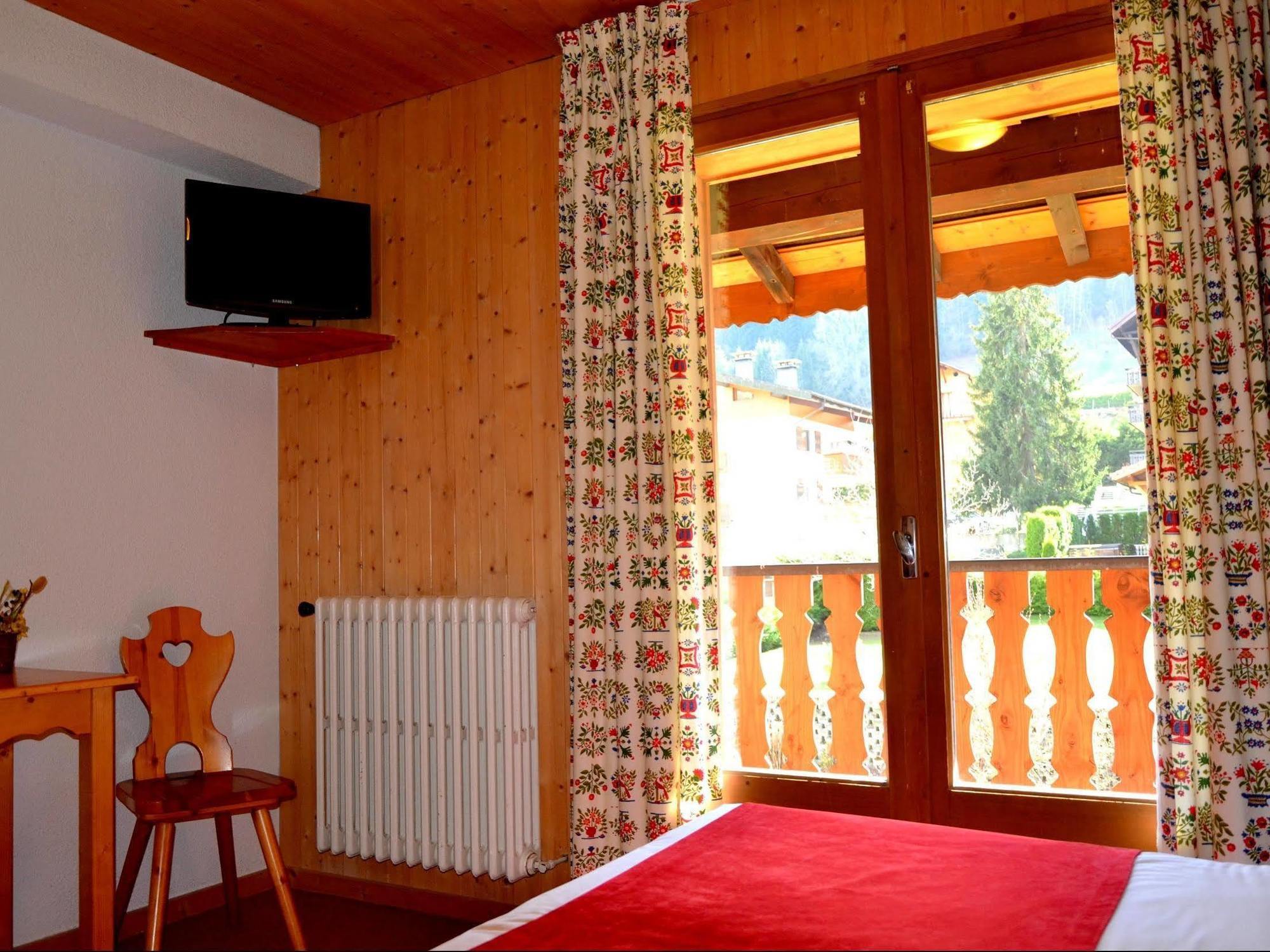 Hotel Les Bruyeres Morzine Exterior foto